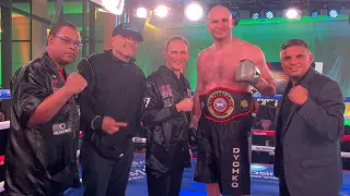 Казахстанский боксер Иван Дычко завершил нокаутом бой в Буэнос-Айресе