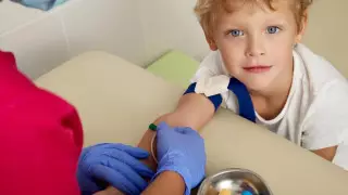 Опасные "вечные химикаты" найдены у каждого 5-го ребенка