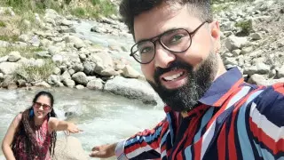 "У вас красивая страна, но такие случаи..." Таксист оставил без денег туристов в Алматы