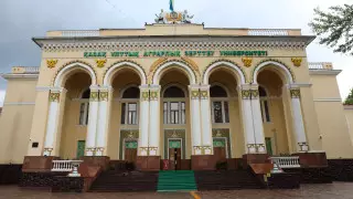 Гостиницы и караоке вместо вуза. Депутаты потребовали вернуть выведенные активы КазНАИУ