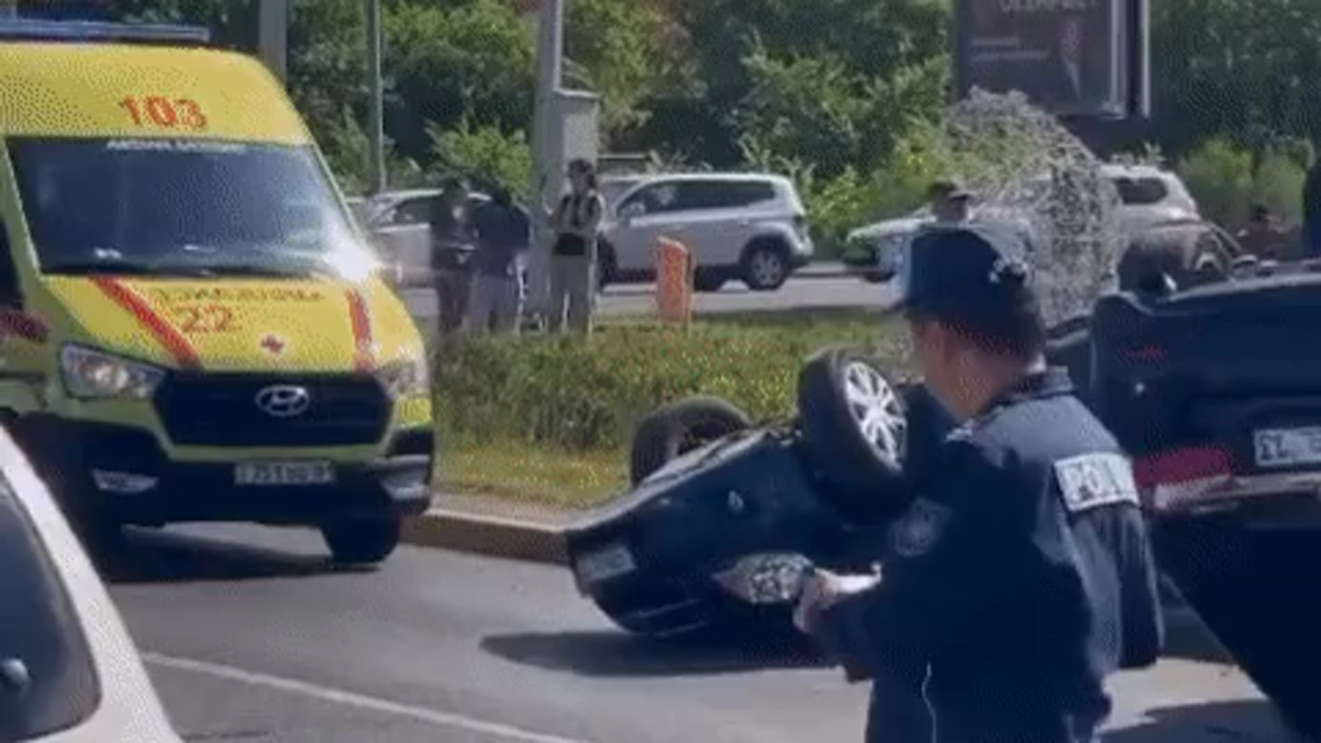 Машины перевернулись после ДТП из-за пьяного водителя в Астане: 14 июня  2023 16:44 - новости на Tengrinews.kz