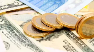 Курс доллара вырос еще почти на 2 тенге