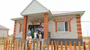 В Актюбинской области 30 семей, пострадавших от паводка, получили ключи от новых домов