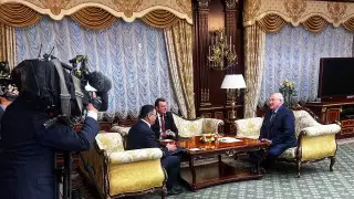 Лукашенко: Мы внимательно наблюдаем за трансформацией общества в Казахстане