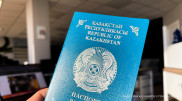 Юрист объяснил, обязаны ли казахстанцы оставлять документы в качестве залога