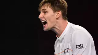 Разгромом завершился матч лучшего теннисиста Казахстана на турнире в Германии