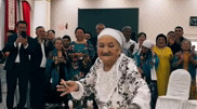 Видео танца 90-летней бабушки из Узынагаша стало хитом в TikTok