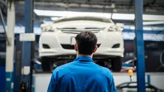 ОПГ незаконно зарегистрировала 350 тысяч авто: вынесен приговор