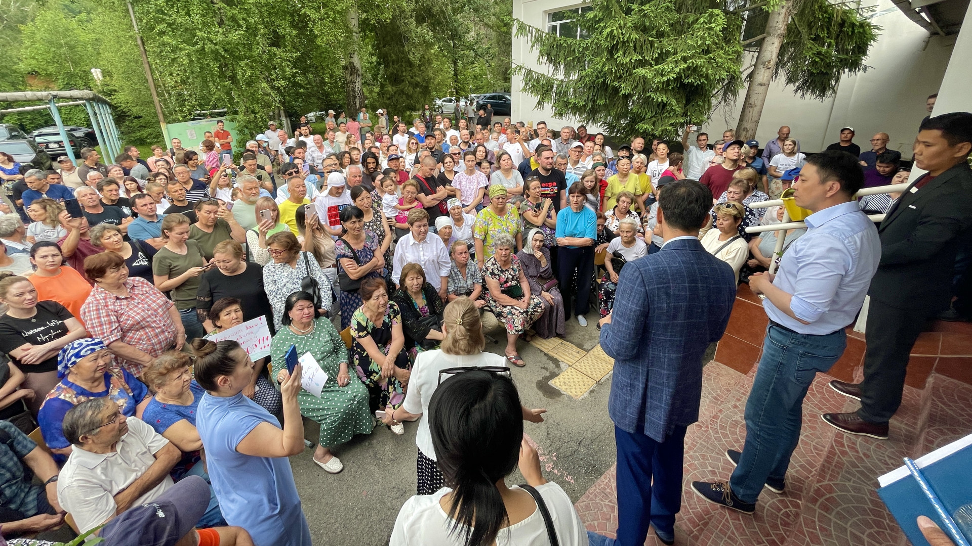 Досаев о проблеме с водой на Каменском плато: Знаем, кто обсчитывал людей:  21 июня 2023 14:00 - новости на Tengrinews.kz