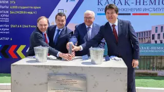 Президент Германии и премьер-министр Казахстана заложили капсулу времени в Актау