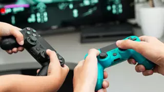 Житель Семея сдал в ломбард чужие вещи, чтобы решить свои проблемы