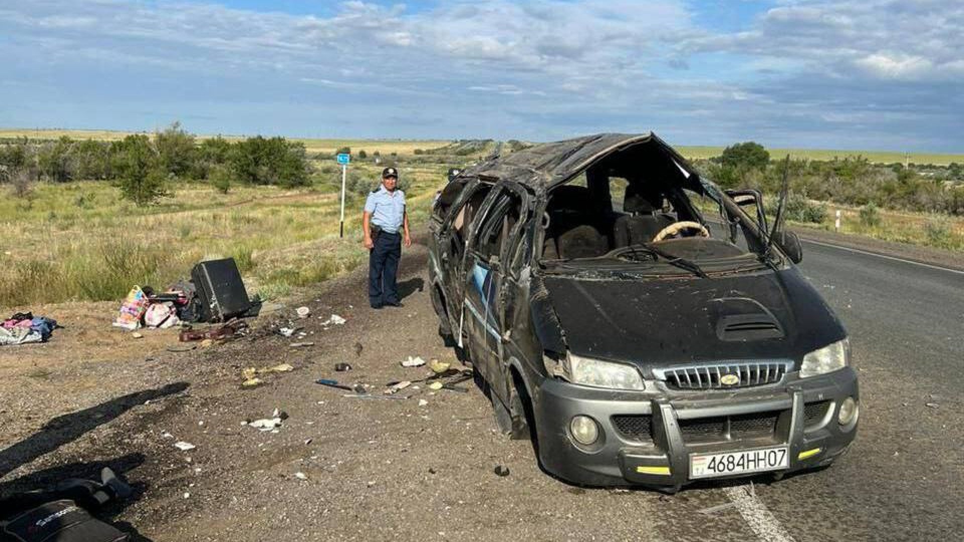 Семья иностранцев разбилась на трассе в Актюбинской области: 22 июня 2023  03:50 - новости на Tengrinews.kz