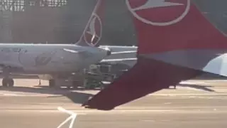 Самолет с казахстанцами столкнулся с пожарной машиной в Стамбуле – соцсети