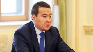 "Не сидите в кабинетах". Премьер Смаилов пригрозил чиновникам кадровыми решениями