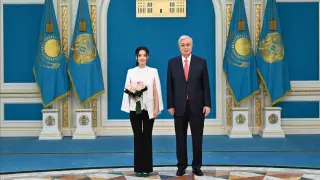 Токаев присудил премии и вручил гранты журналистам