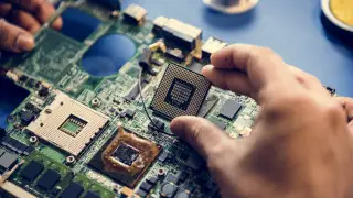 Китай ограничил вывоз редких металлов на фоне конфликта с США