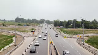 Казахстанцам сделали предупреждение из-за увеличения трафика на трассах