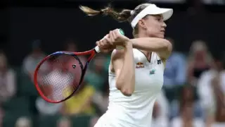 Рыбакина не оставила шансов сопернице и одержала 10-ю победу подряд на "Уимблдоне"