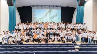 Школьники получили 10 000 000 тенге на хакатоне от Samsung