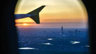 Врач объяснил, при каких заболеваниях опасно летать на самолете