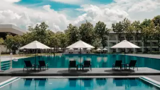 Сколько стоит отдохнуть у бассейна в Алматы