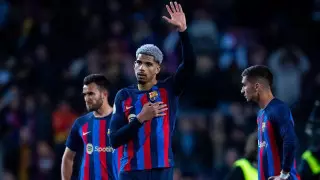 УЕФА оштрафовал "Барселону" и "Манчестер Юнайтед"