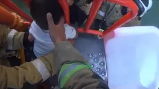 Малыш застрял в перилах горки в Караганде