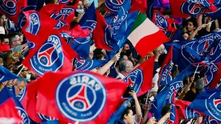 "Отрежем пальцы". Фанаты ПСЖ пригрозили футболисту за фото