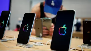 iPhone продали за 85 миллионов тенге