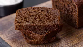 Врач рассказала, кому противопоказан цельнозерновой хлеб