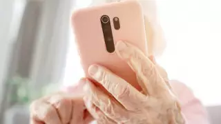 Пенсионерка лишилась 13 миллионов тенге после трех визитов курьера