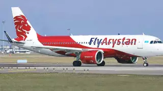 Борт FlyArystan, вылетавший по маршруту Актобе - Актау, вернули на перрон по техническим причинам