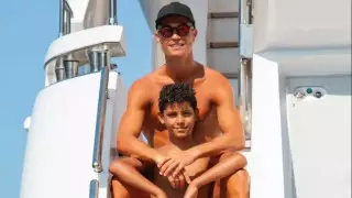 "У него две мамы". Что известно о рождении старшего сына Кришитану Роналду