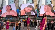 Модель из Казахстана украсила билборды нью-йоркского Таймс-сквер