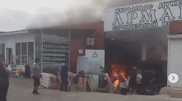"Уже ничего не поможет": пожар на рынке в Алматы попал на видео