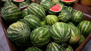 Врач объяснила, какого вида арбузы опасны для здоровья