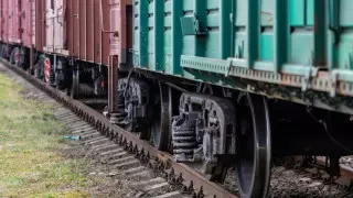 Туристов из Нидерландов и Германии сняли с грузового поезда в Кызылординской области