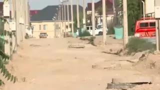 "Люди устали. Осенью-весной идем по грязи, летом все в пыли"