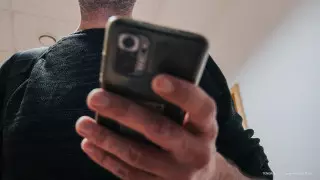 Ограничения на мобильные переводы. В КГД объяснили условия