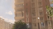 ЖК горит в Алматы. Люди выпрыгивают из окон