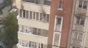 Пожар в ЖК в Алматы: детей выбрасывают из окон 6 этажа