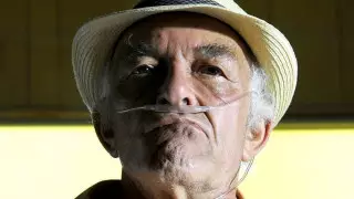 Скончался звезда сериалов "Во все тяжкие" и "Лучше звоните Солу"