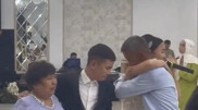 "Берегите родителей". Казахстанка обратилась к гостям тоя