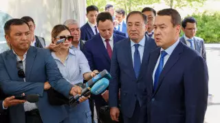 Смаилов приехал в Актобе и раскритиковал неприятный запах в городе