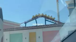 Отдыхающие застряли на аттракционе в пятизвездочном отеле Rixos в Актау
