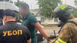 Миллион тенге вымогали у жительницы Семея за интимное фото