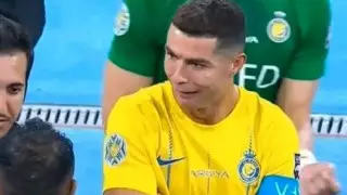 Реакция Роналду на непризнание его лучшим игроком финала Кубка арабских чемпионов попала в эфир