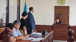 Задержанный с поличным КНБ экс-судья оказался на скамье подсудимых в Костанае