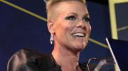 Pink изменила слова своего хита в поддержку Бритни Спирс перед разводом