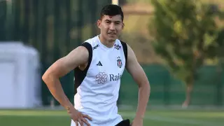 "Не расстраивайте Батеку". Казахстанцы заступились за Зайнутдинова в "Бешикташе"